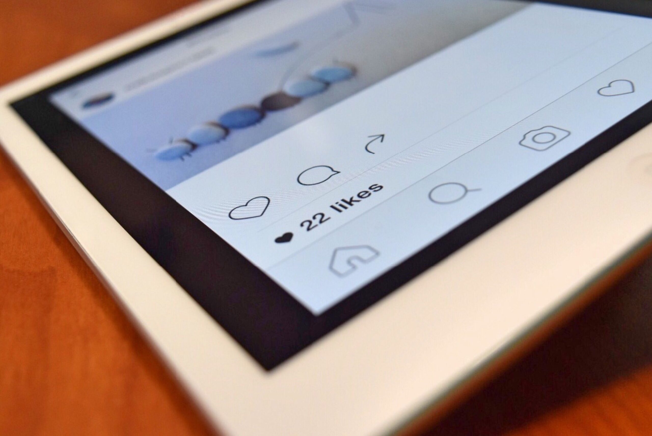 How to Write Social Posts That Get Comments and Shares